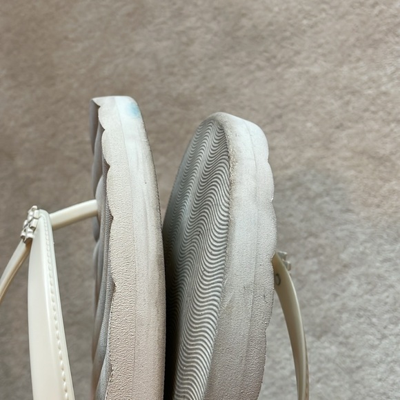 Tory Burch Kira Flip Flop in Ivory in size 10 - Picture 7 of 8